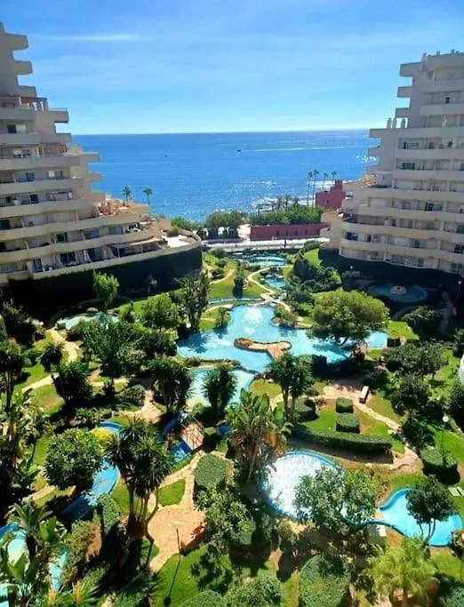 360° Seaview Benalbeach Apartment 贝纳尔马德纳