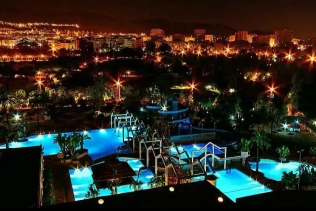 360° Seaview Benalbeach Apartment 贝纳尔马德纳