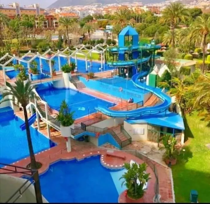 360° Seaview Benalbeach Apartment 贝纳尔马德纳